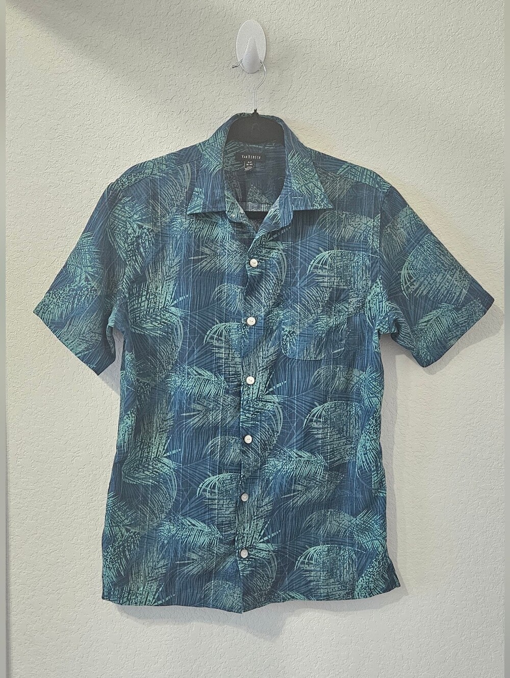 Van Heusen Blue Palm-Print Short-Sleeve Button Down Shirt Size S